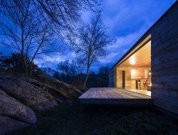 Casa B - dressed in yellow - Segovia Spain