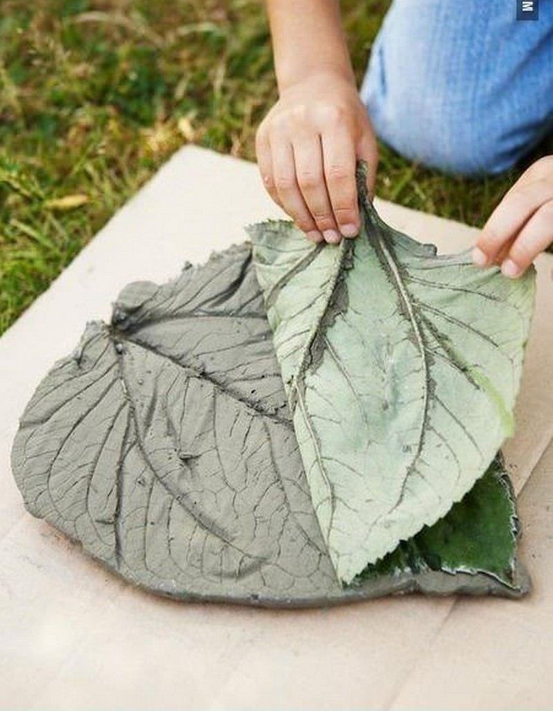 DIY Leaf-Shaped Stepping Stones - Remove Leaf