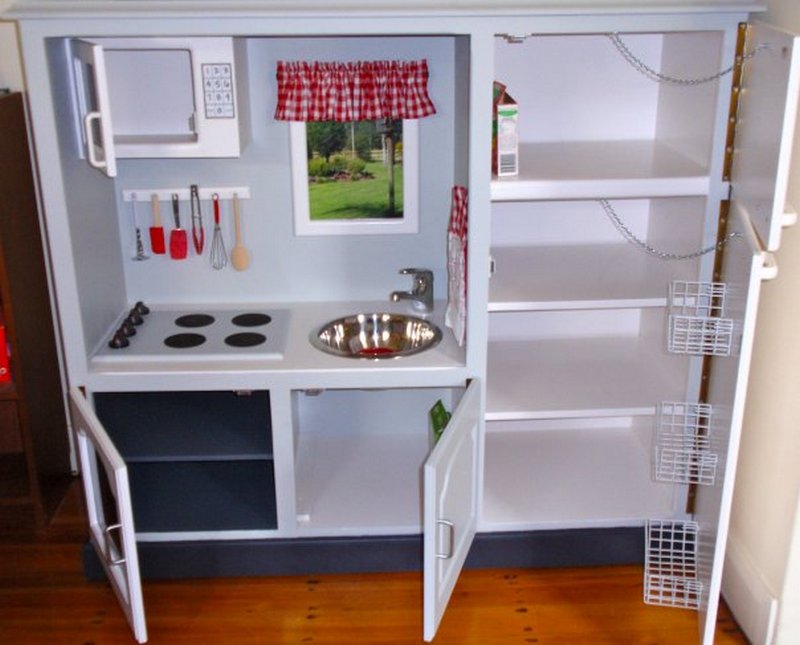 diy play kitchen with light