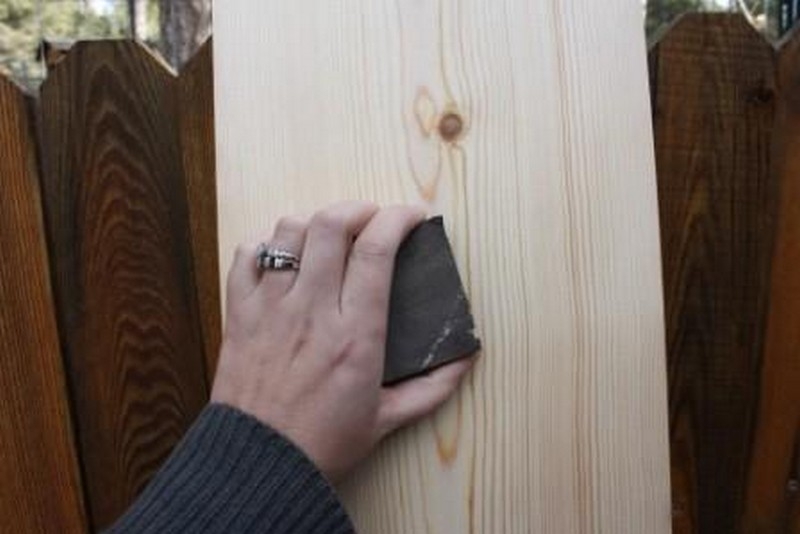 DIY Ruler Growth Chart - Sanding the Timber