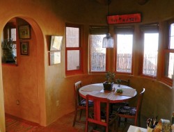 H and H Straw Bale Home - Eating nook