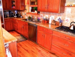 H and H Straw Bale Home - kitchen