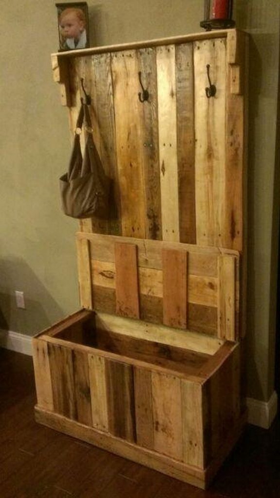 Pallet Entryway Bench