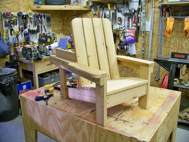 Build a DIY Adirondack chair for kids with a tow Mater ...