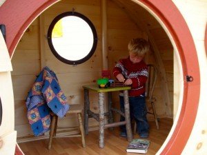 Best Hobbit Hole Playhouses: 3 Installation Tips