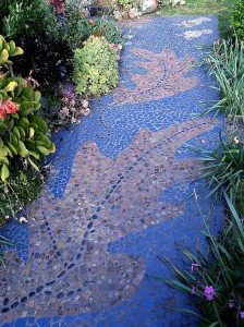 Amazing Mosaic Garden Path: 3 Common Materials