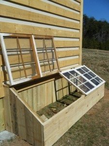 7 Benefits Of Building A Mini Greenhouse And Extend Your Growing Season ...