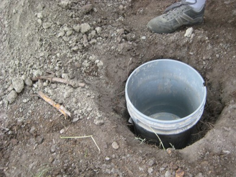 DIY Backyard Fountain - Dig a hole