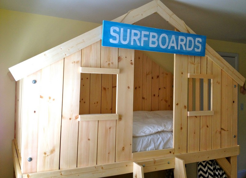 DIY Clubhouse Bed
