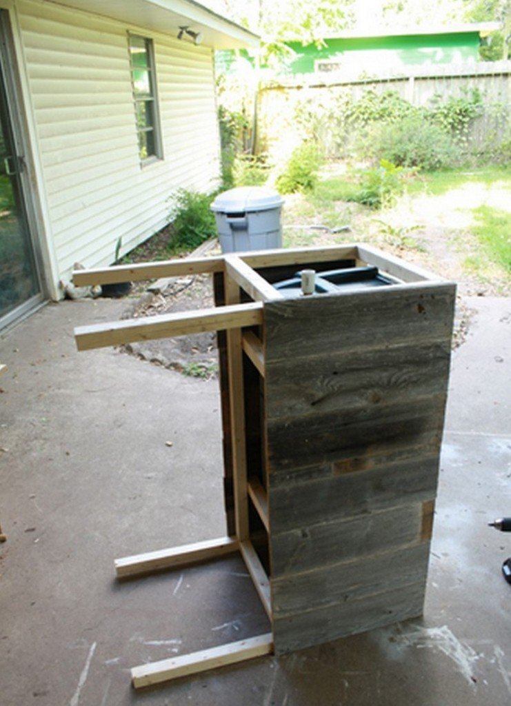 DIY Rustic Cooler