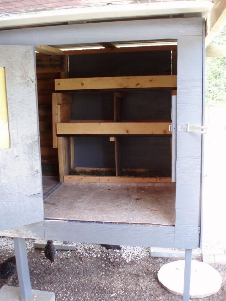 DIY Pallet Chicken Coop | The Owner-Builder Network