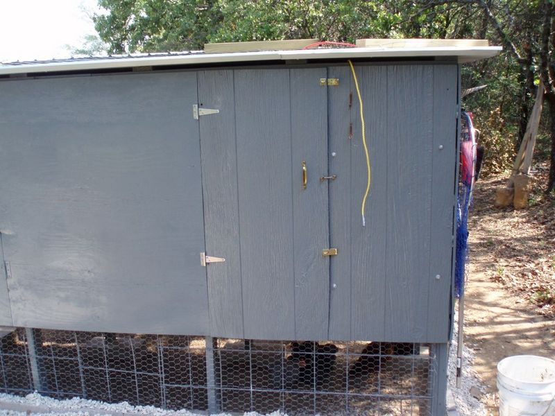 DIY Pallet Chicken Coop - Access Door Closed