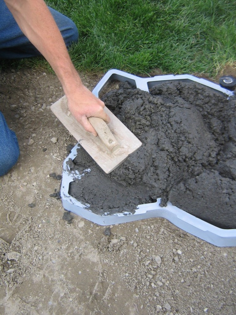 DIY Cobble Stone Path - Put concrete inside the frame