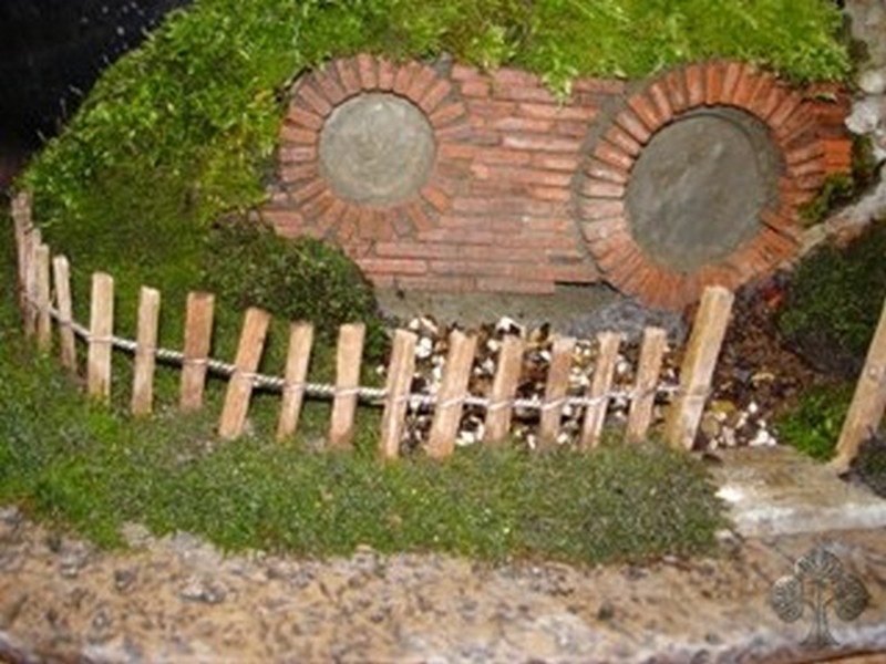 DIY Miniature Hobbit Hole- Applying the fence