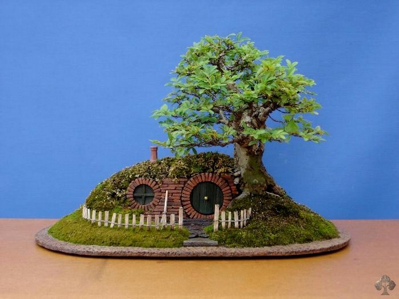 DIY Miniature Hobbit Hole - The Newly Cleaned and Trimmed Version