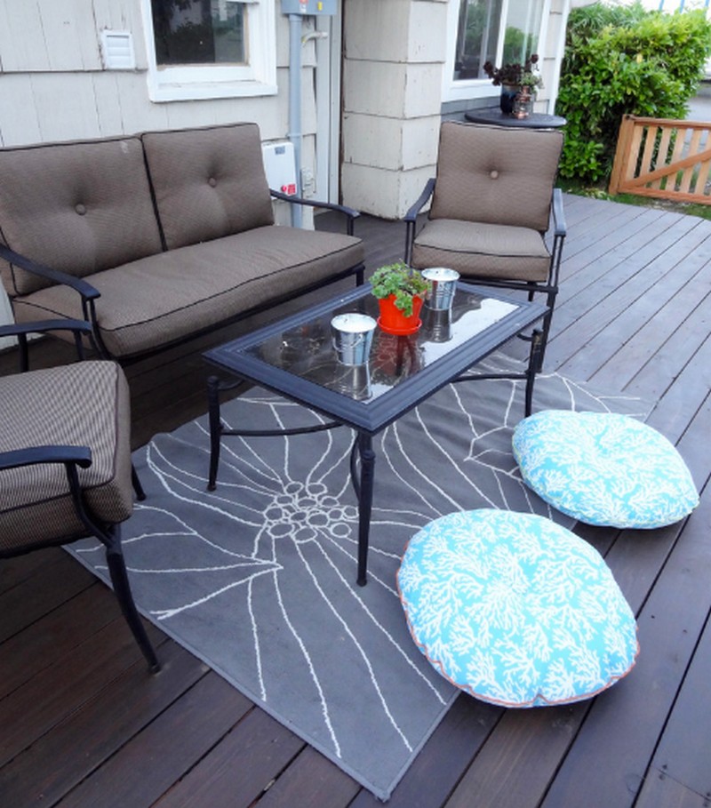 DIY Platform Deck - Outdoor seating area