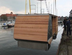 Floating Catamaran Ecolodge - Kinderdijk, Netherlands