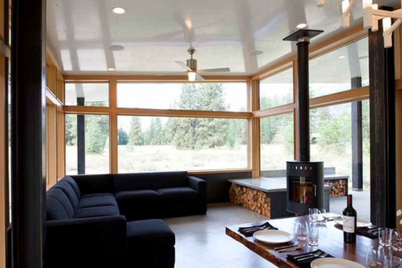 Mazada Ranchero - Living Room