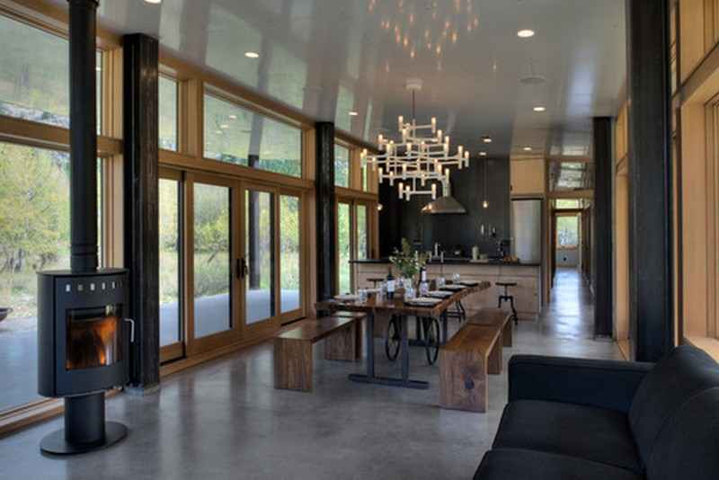 Mazada Ranchero - Dining Room