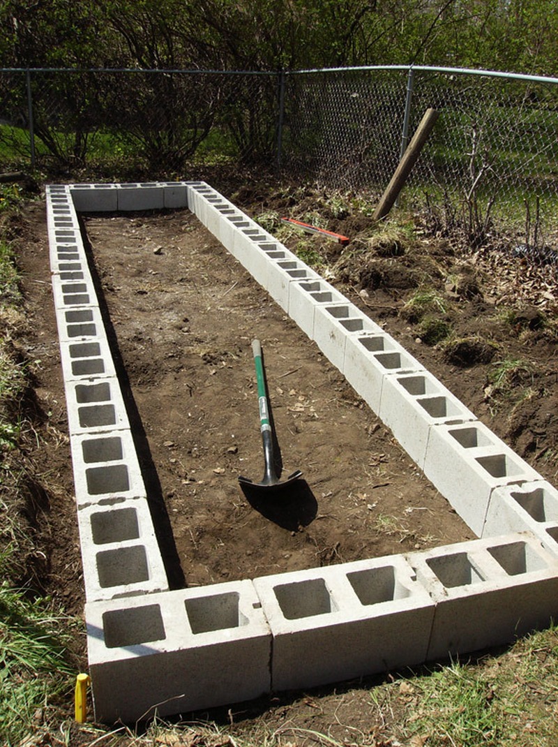 DIY Cinder Block Raised Garden Bed - Lay the block