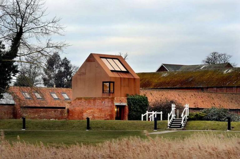 Dovecote Studio - Exterior
