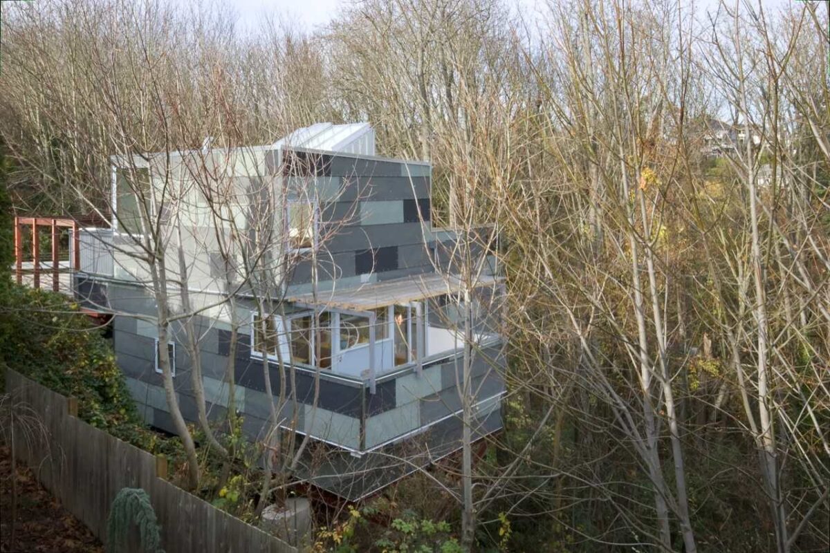 1302813183-treehouse-001