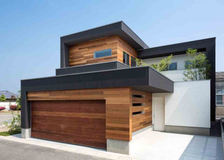 M4 House by Show Architect
