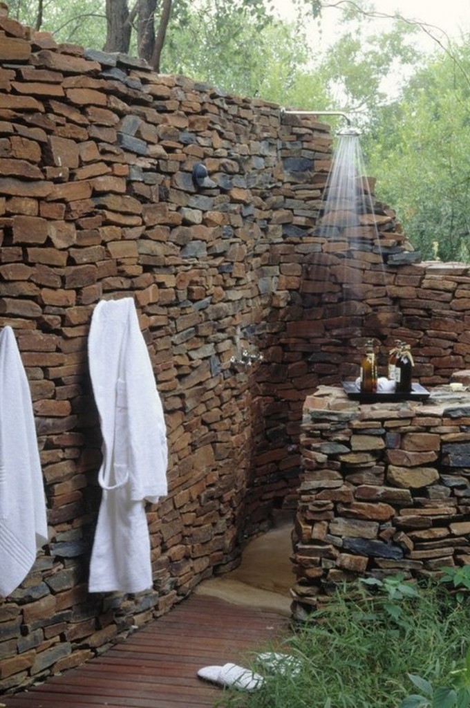 Outdoor Shower - Makanyane Safari Lodge