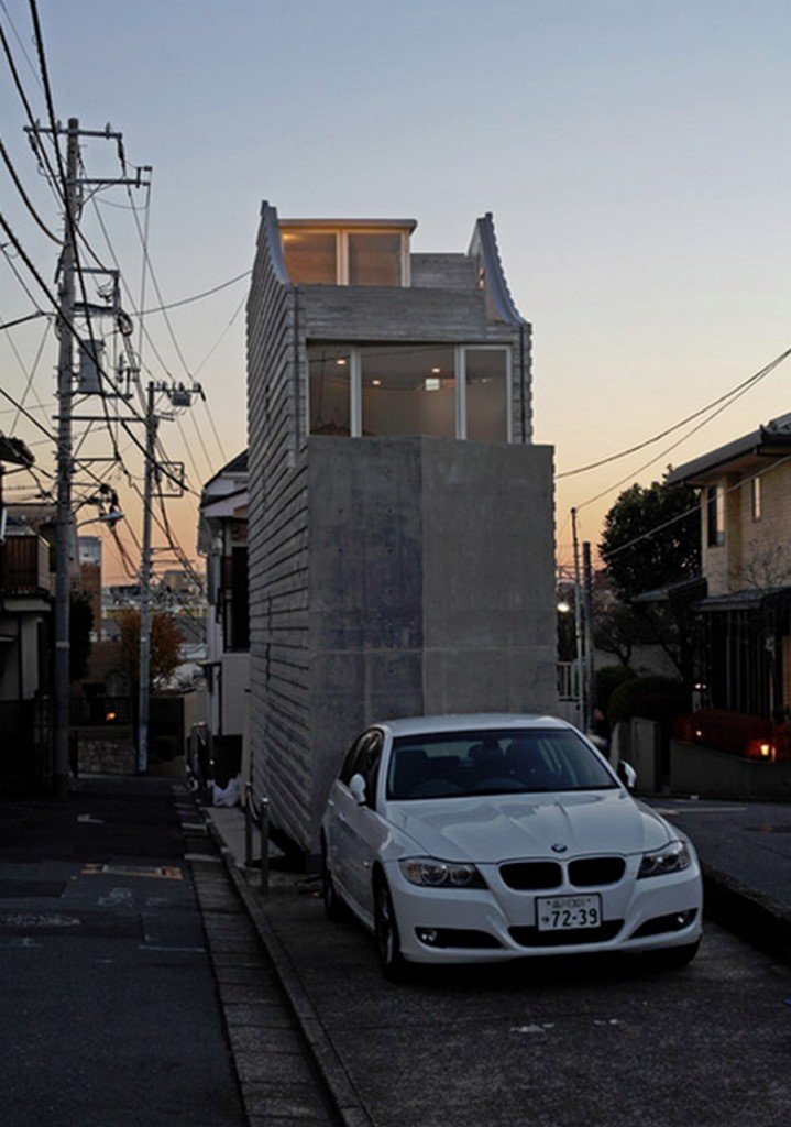 Tiny Tokyo home - Shibuya profile complete with off-street parking