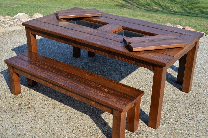 Patio Table with Built-in Ice Boxes - Remodelaholic
