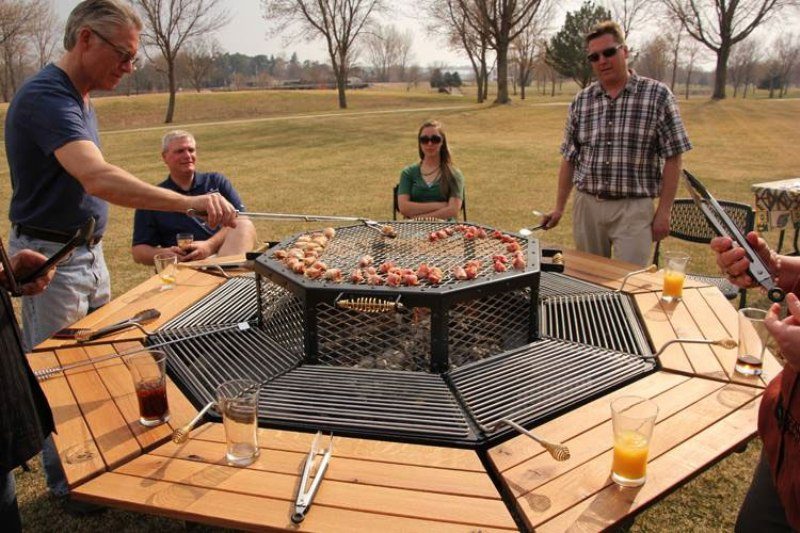 JAG Grill for 8 People