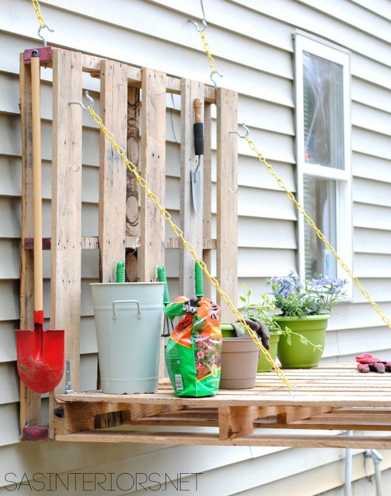 DIY Folding Pallet Gardening Bench