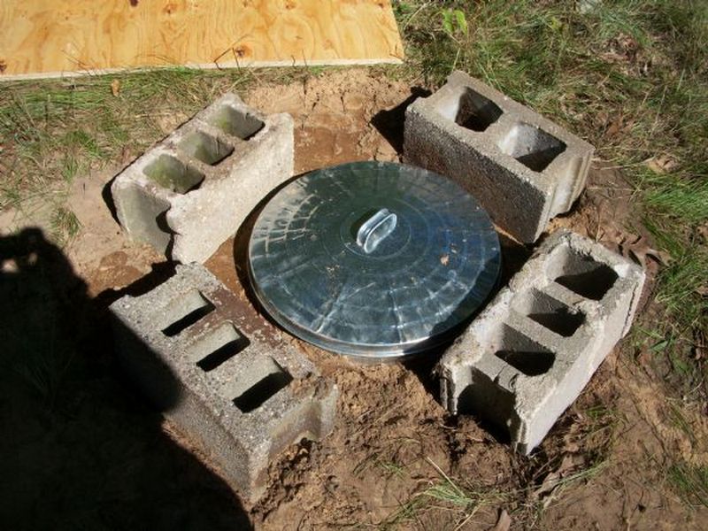 Trash Can Root Cellar