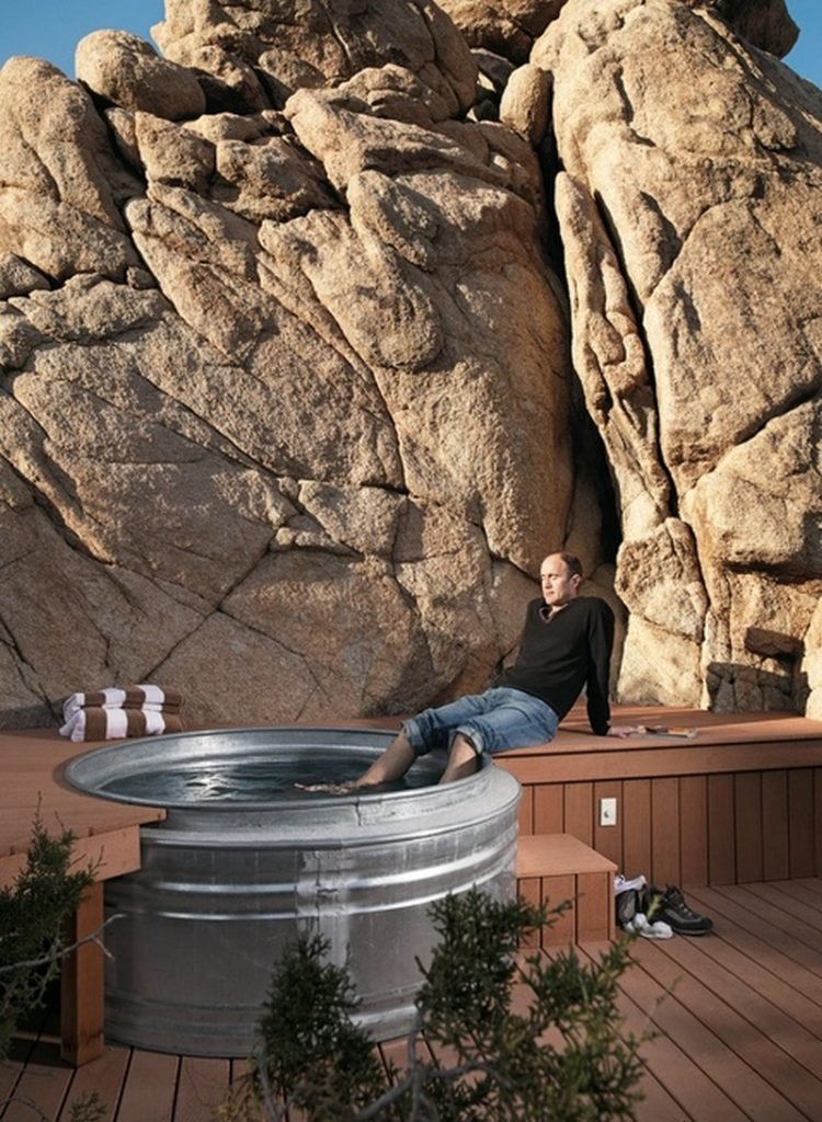 Outdoor Hot Tubs