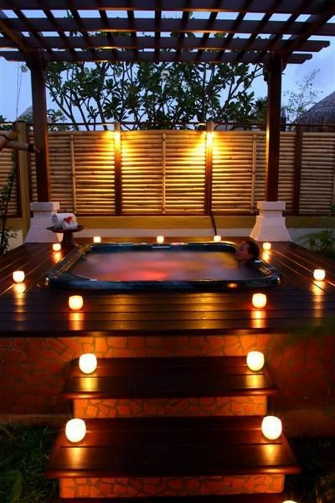 Outdoor Hot Tubs