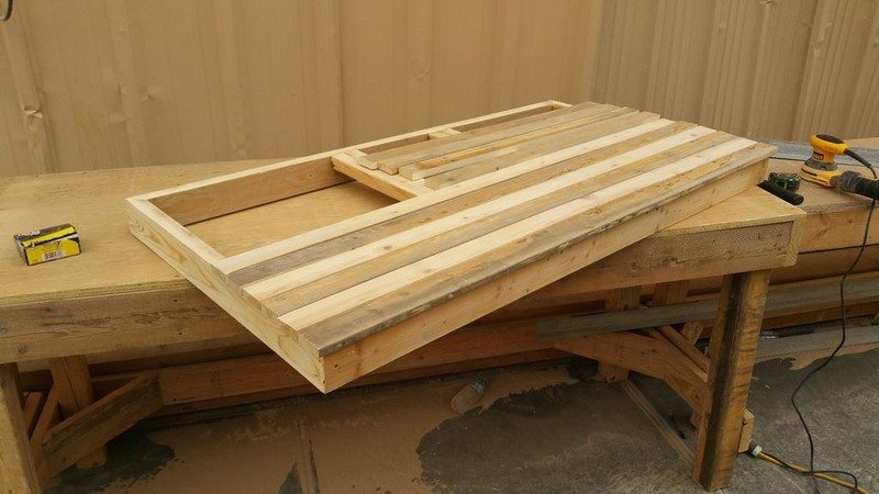 American flag pallet coffee table | The Owner-Builder Network