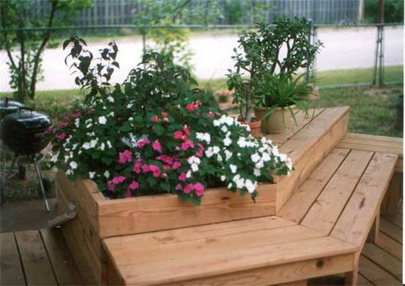Raised Garden Bed with Benches