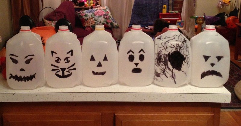 https://theownerbuildernetwork.co/wp-content/uploads/2016/02/Repurposed-Plastic-Milk-Jugs-Ideas-22.jpg