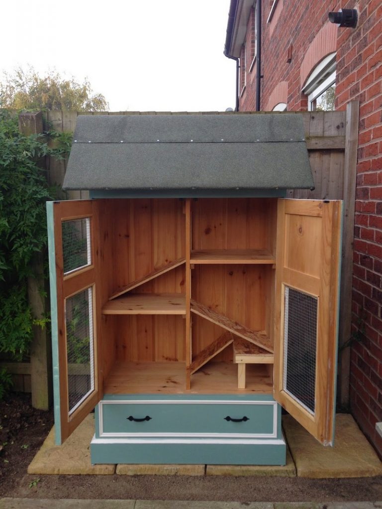 Rabbit Hutch Ideas from Old Furniture