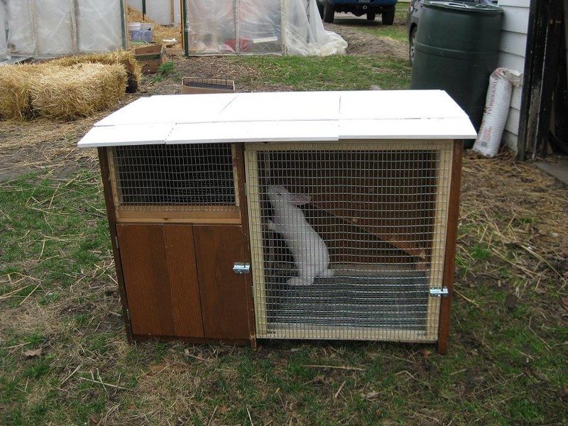 Rabbit Hutch Ideas from Old Furniture