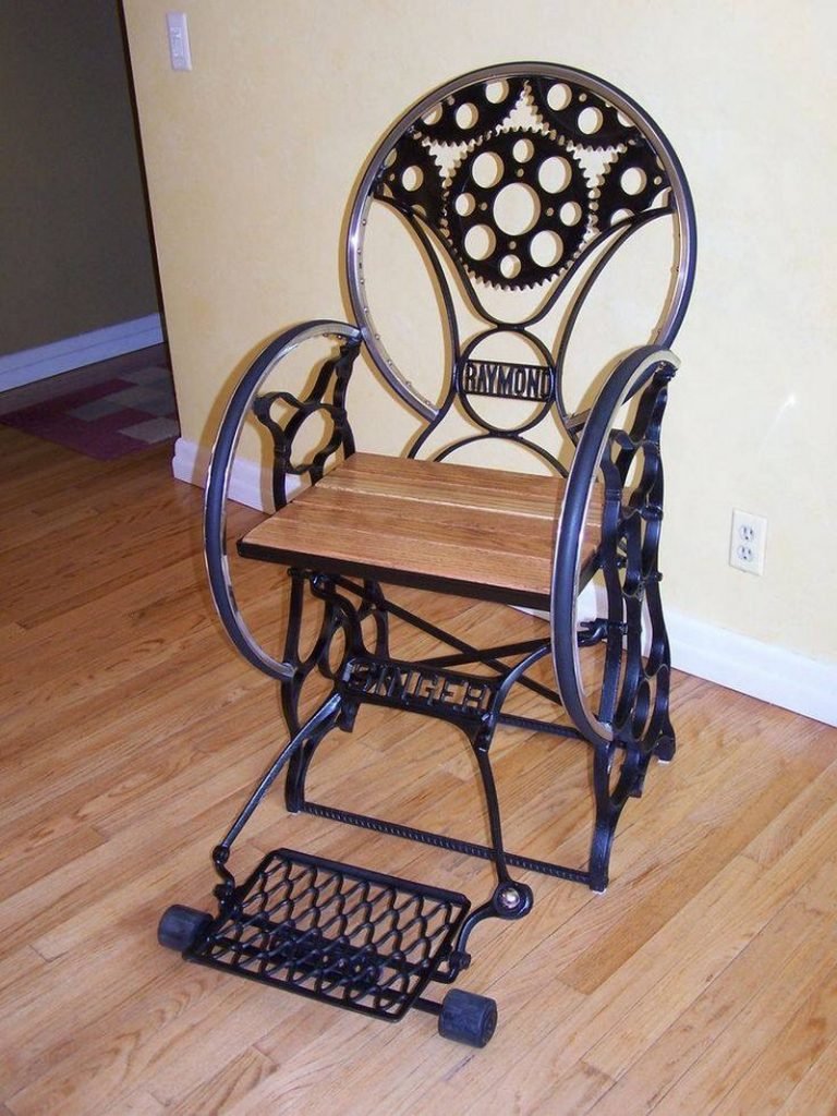 Upcycled Old Sewing Machine Table