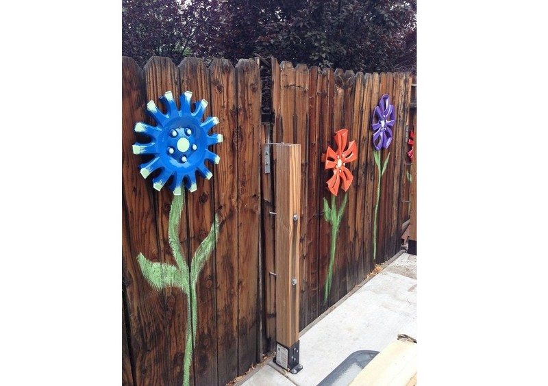 Fence Decoration Ideas