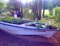 10 amazing ways to repurpose old boats repurposed boat