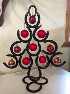 Innovative Horseshoe Christmas Tree - 3 Essentials