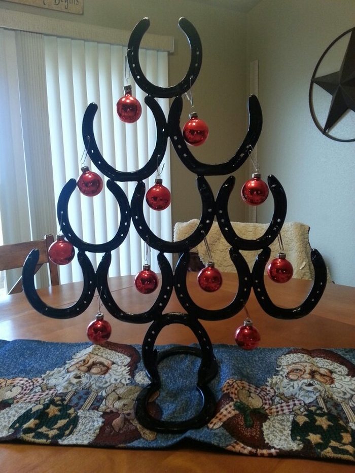 Horseshoe Christmas Tree