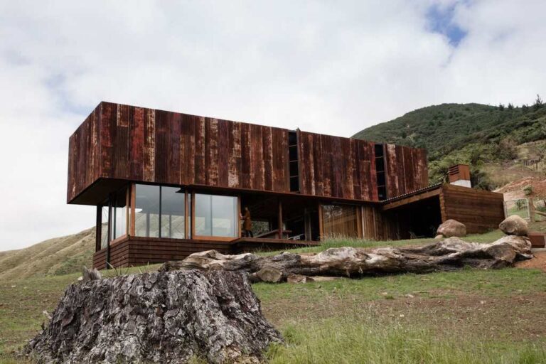 K Valley House in Thames, New Zealand