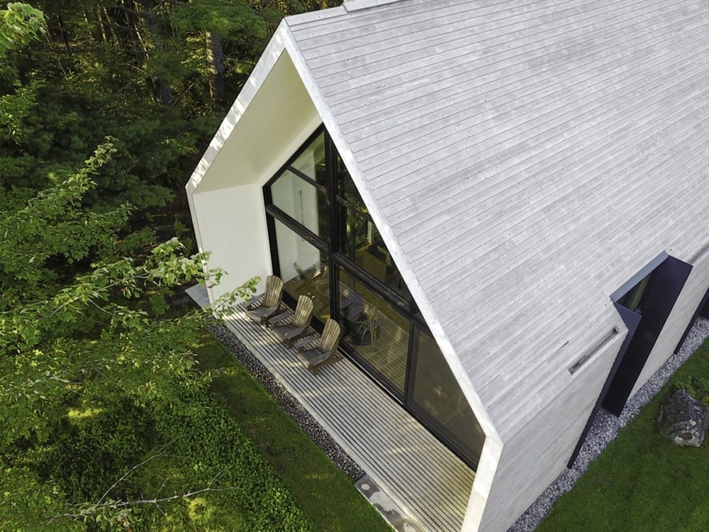 Window on the Lake embodies cottage living - relaxed, simple, and pure.