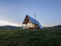 JR’s Hut at Kimo Estate