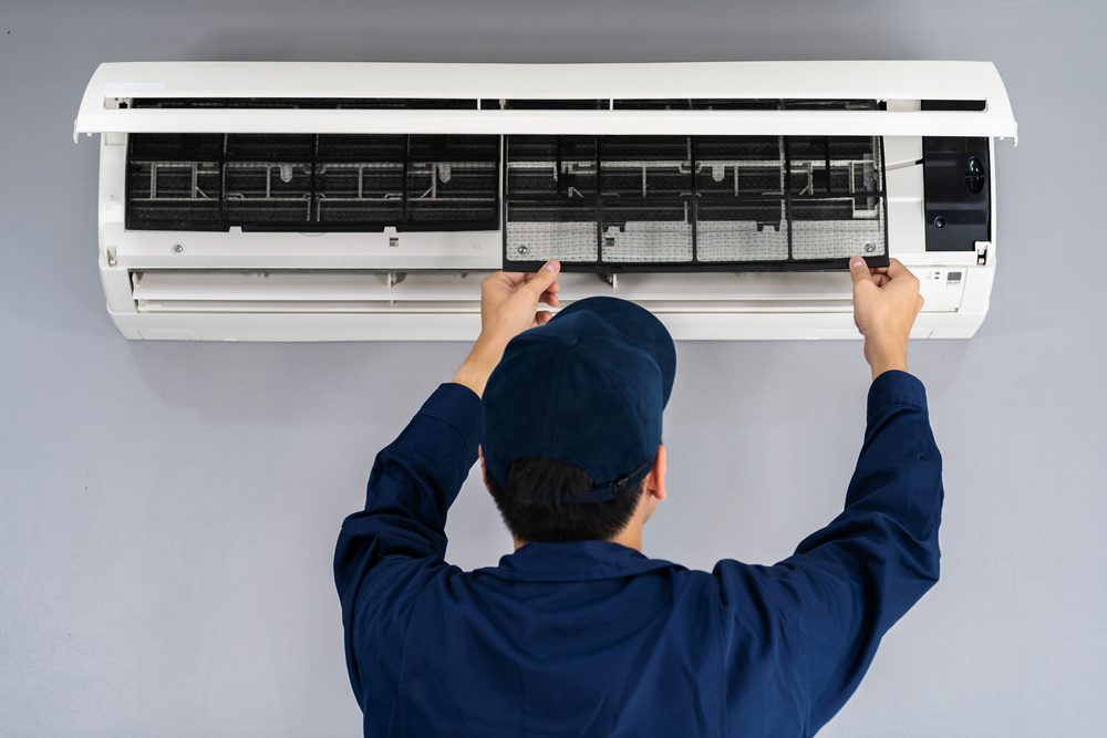 When To Fix And Replace Your Home AC?