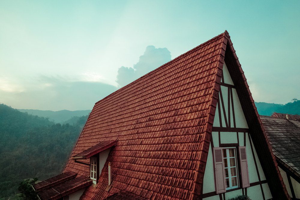 If your roof needs replacing, here’s how to know if your home insurance will pay for it.